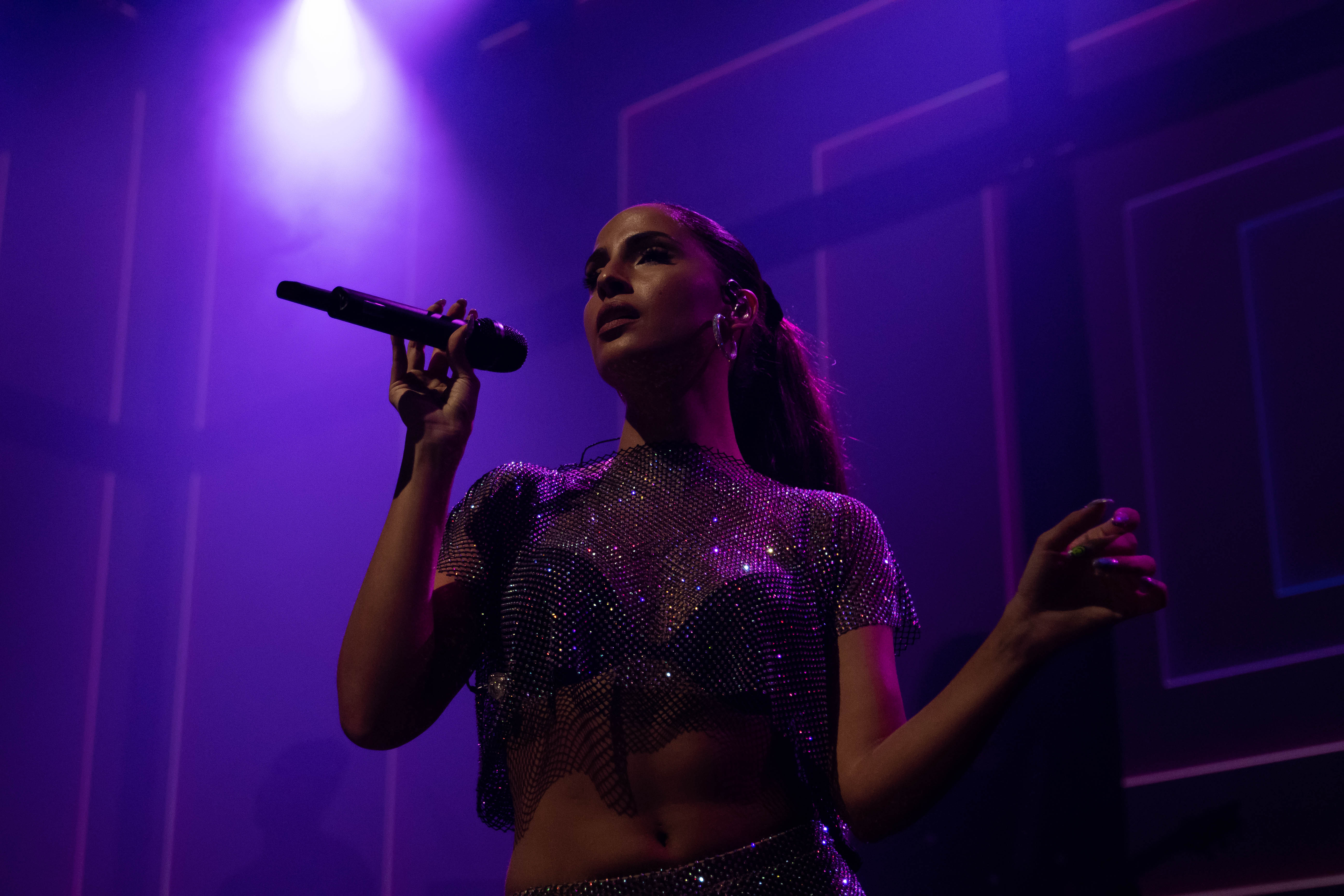 [LIVE REPORT] La Gaîté Lyrique envoûtée par la voix de SNOH AALEGRA.